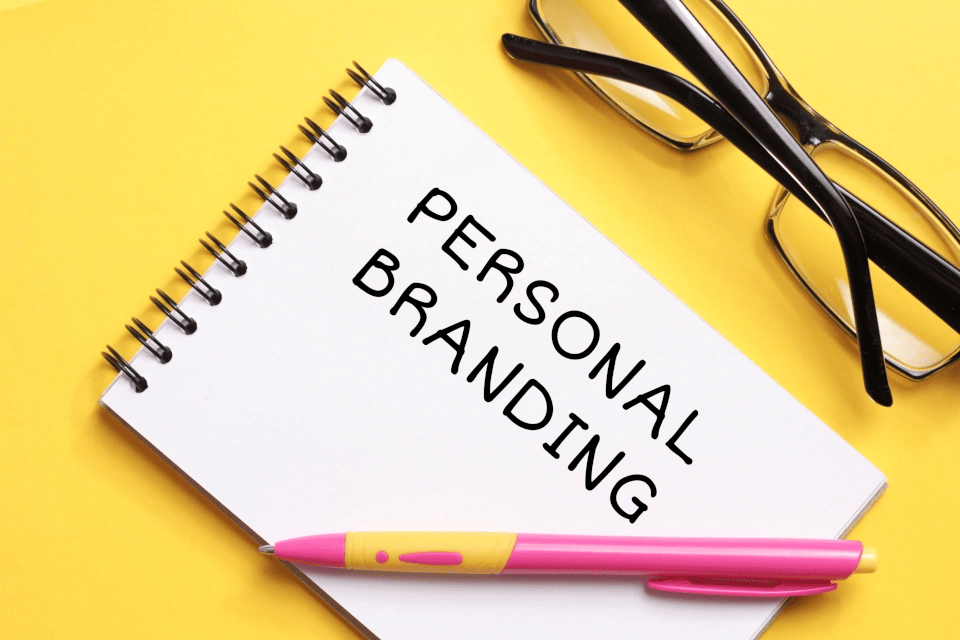 shows the personal branding just like umama faiz did